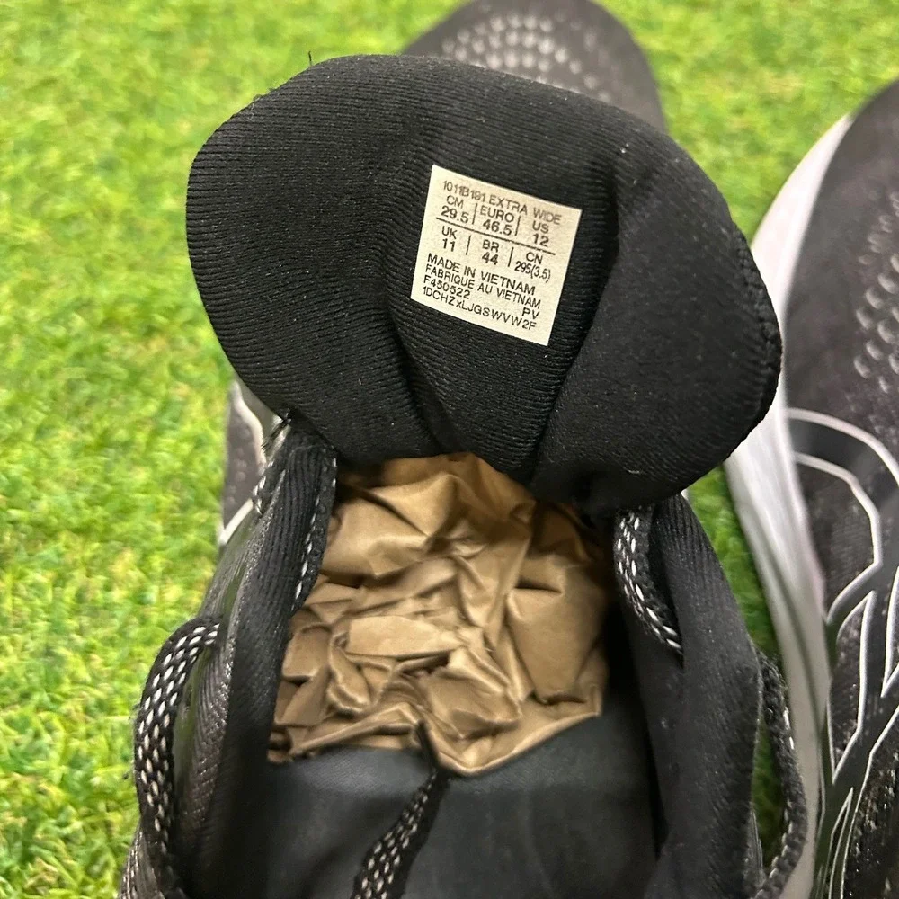 Asics Gel-Kayano 28 Men Running Shoes Black White 1011B191 Extra Wide 4E Size 12